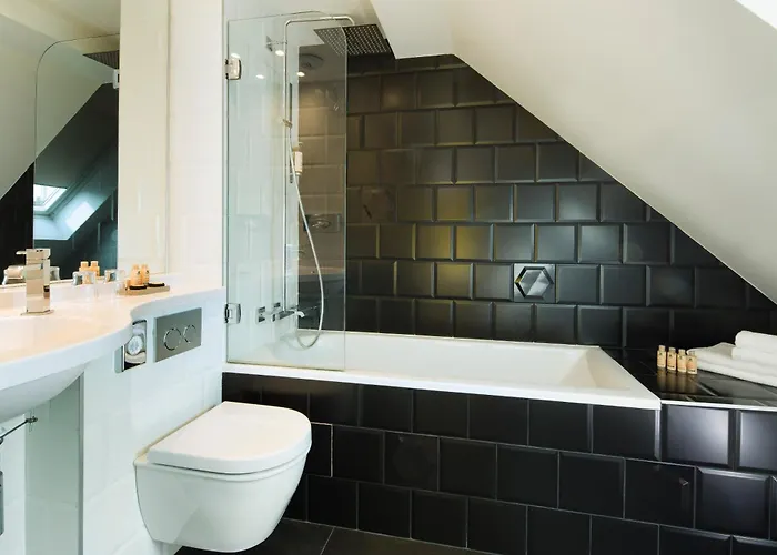 Haussmann Saint Augustin 3*