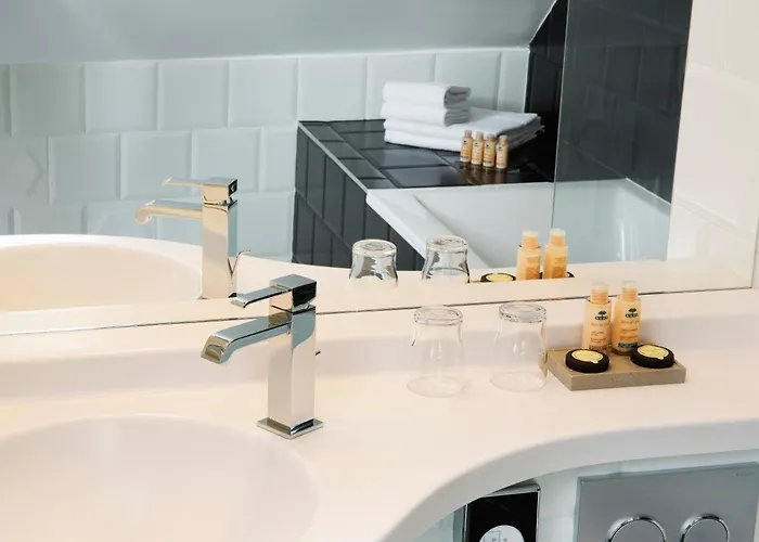 Hotel Haussmann Saint Augustin 3*